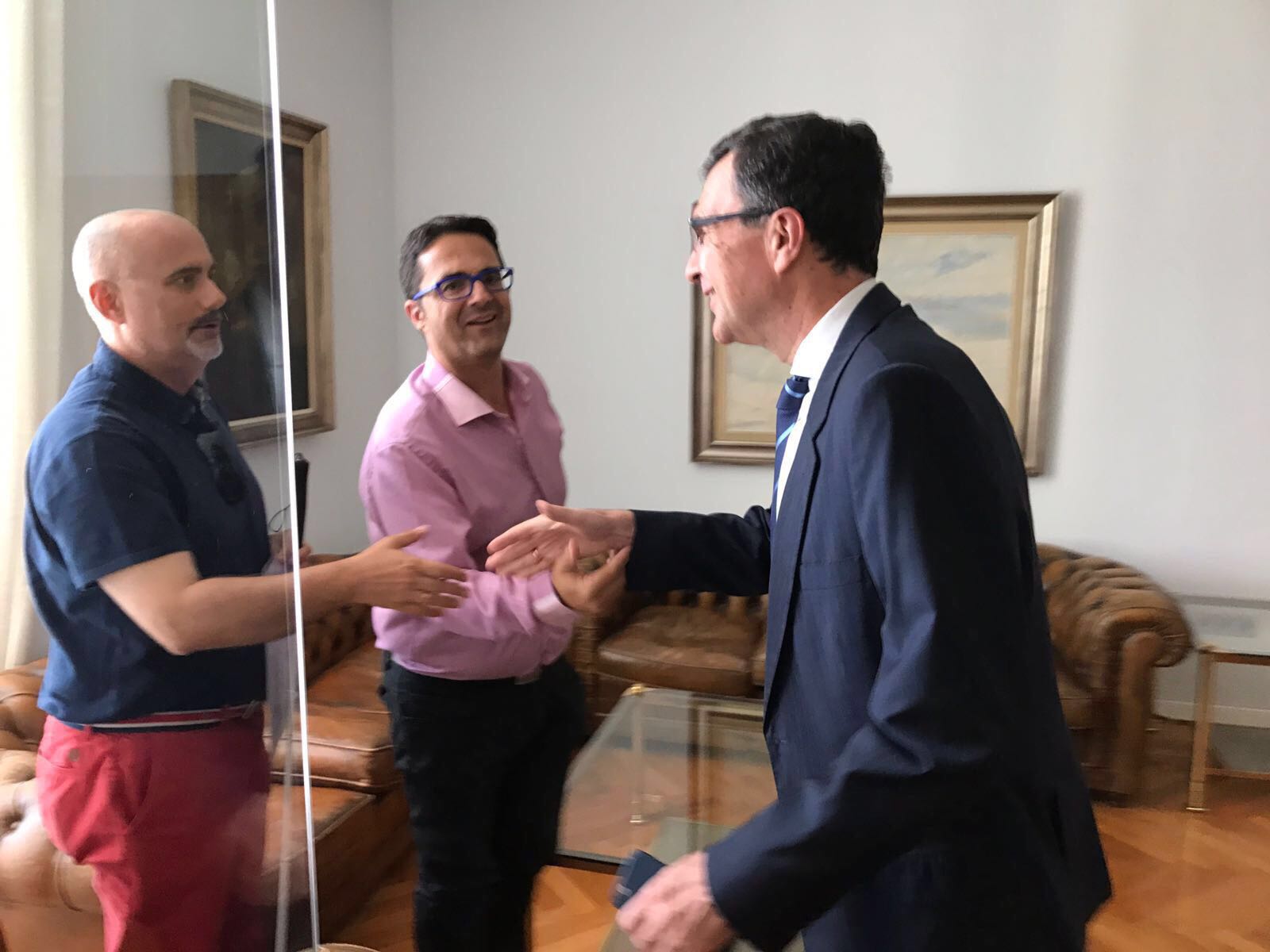 David Sánchez y Juan Carrión saludan al alcalde de Murcia