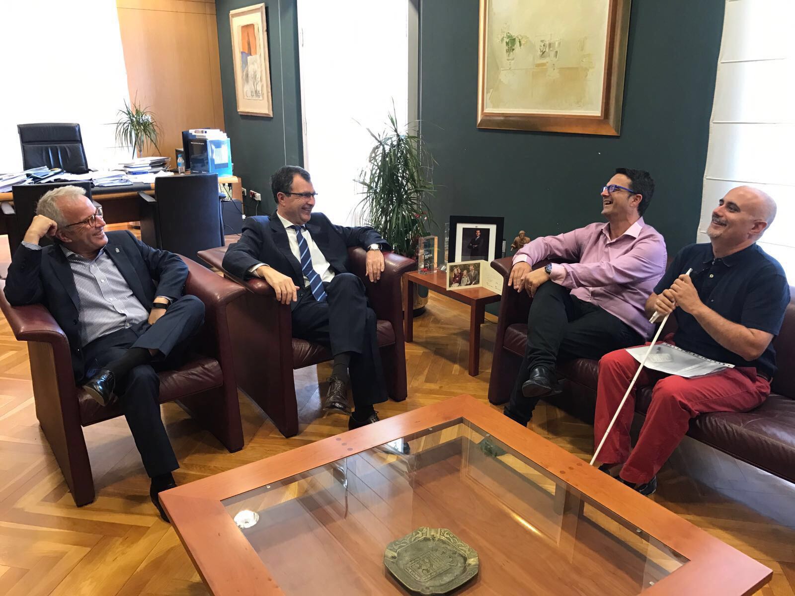 El conncejal de Salud y el alcalde reunidos con los presidentes de FEDER y RETIMUR